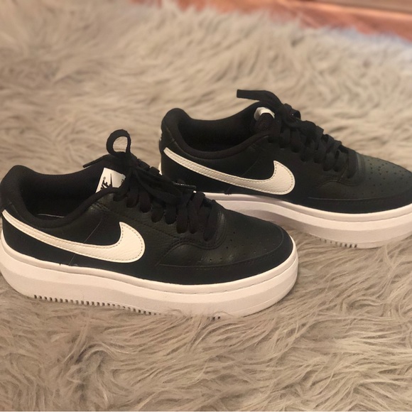 Womens Court Vision Alta Sneaker - Picture 1 of 5